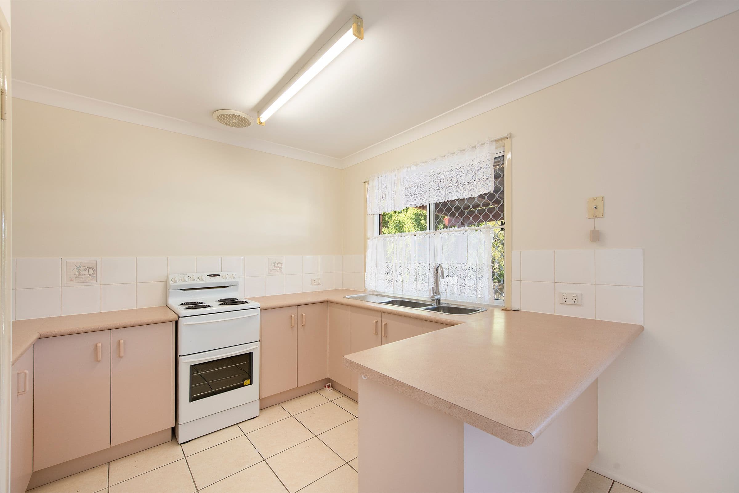 24 Keystone Street, Beenleigh QLD 4207, Beenleigh - Thumbnail 4