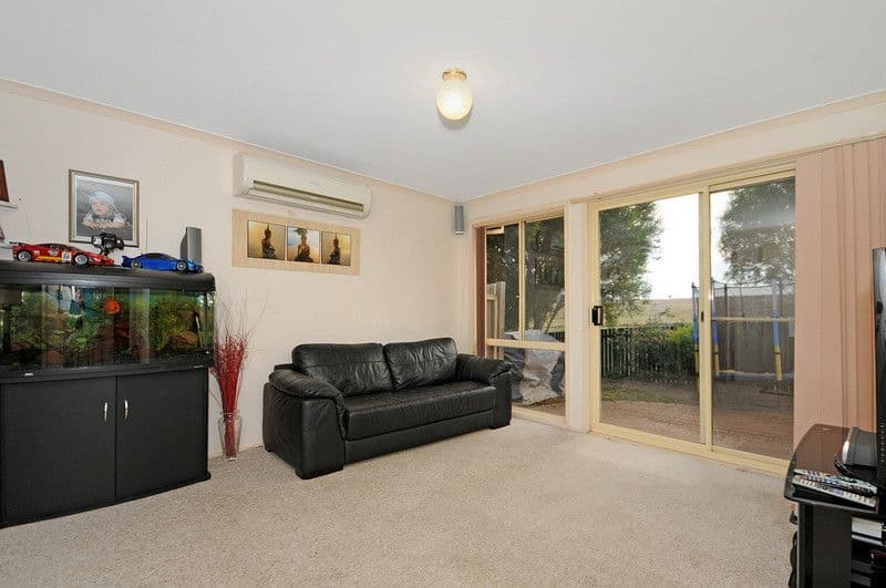 8 Iterra Grove, NGUNNAWAL ACT 2913, Ngunnawal - Thumbnail 2