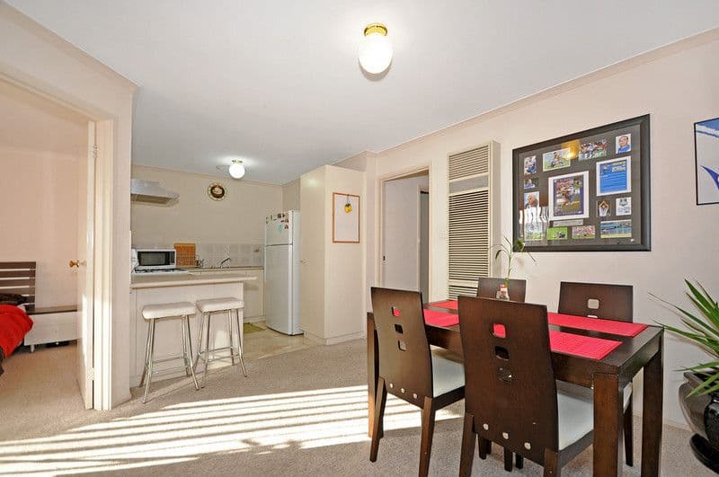 8 Iterra Grove, NGUNNAWAL ACT 2913, Ngunnawal - Thumbnail 5