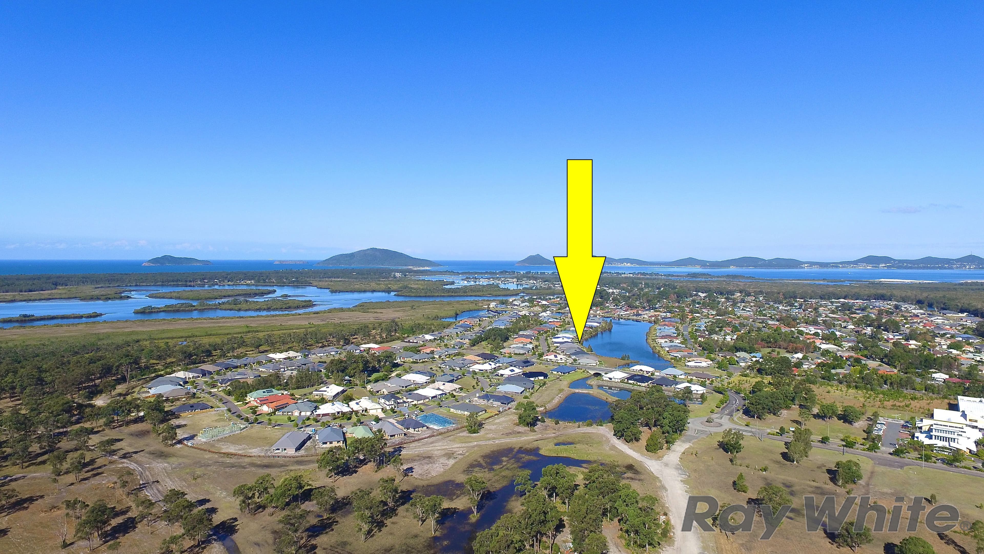 12 Windward Circuit, Tea Gardens - Image 1