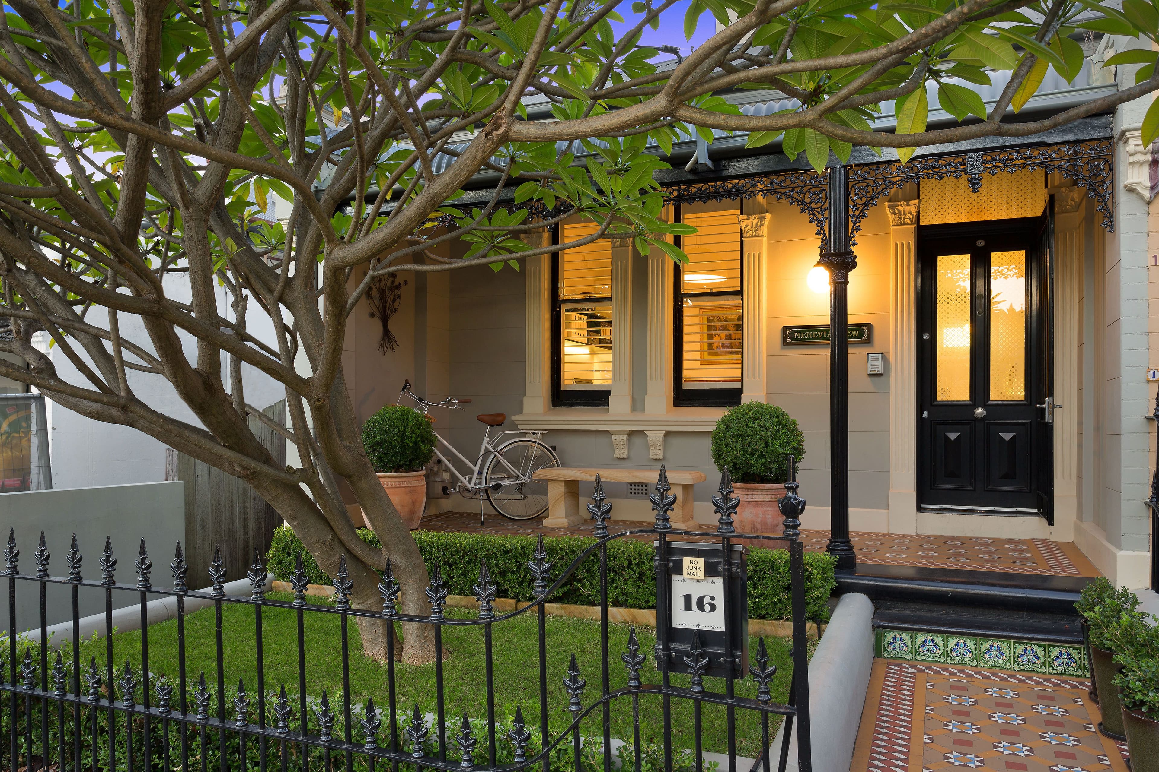 16 Adolphus Street, Balmain - Thumbnail 2