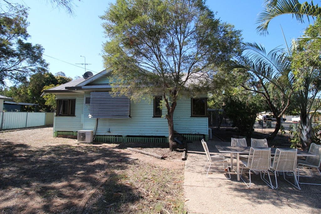38 Opal Street, Emerald QLD 4720, Emerald - Thumbnail 2