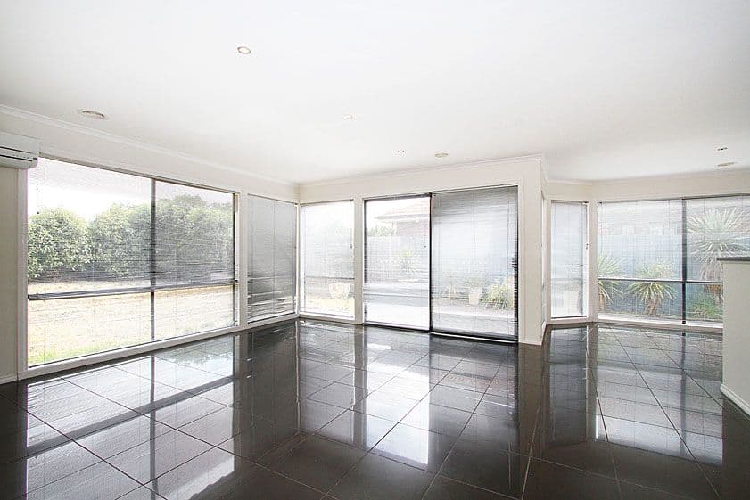5 Nobelius Court, MILL PARK VIC 3082, Mill Park - Thumbnail 4