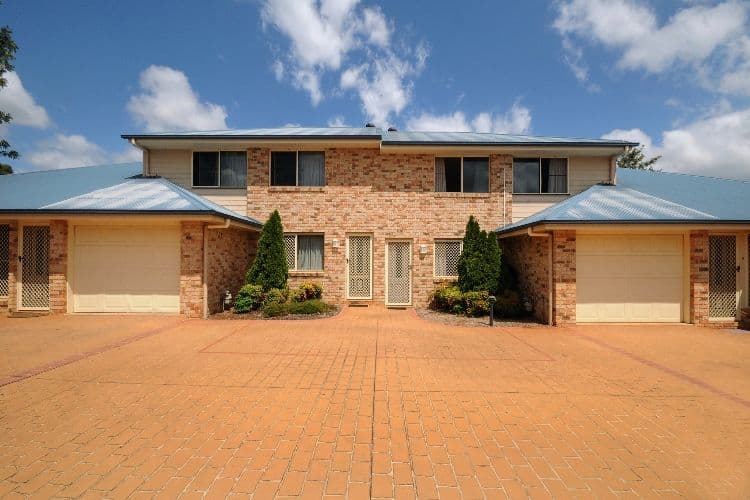 27 Gladstone Street, NEWTOWN QLD 4350, Newtown - Thumbnail 2