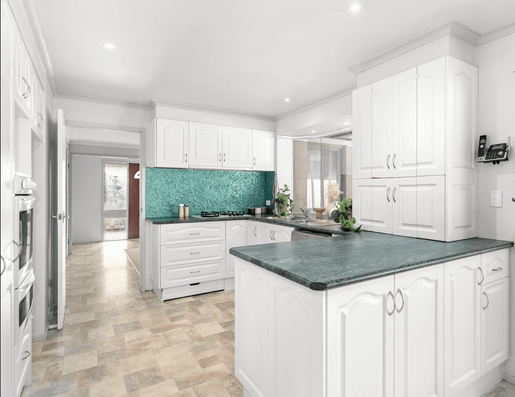 72 Rachelle Drive, Wantirna VIC 3152, Wantirna - Thumbnail 2
