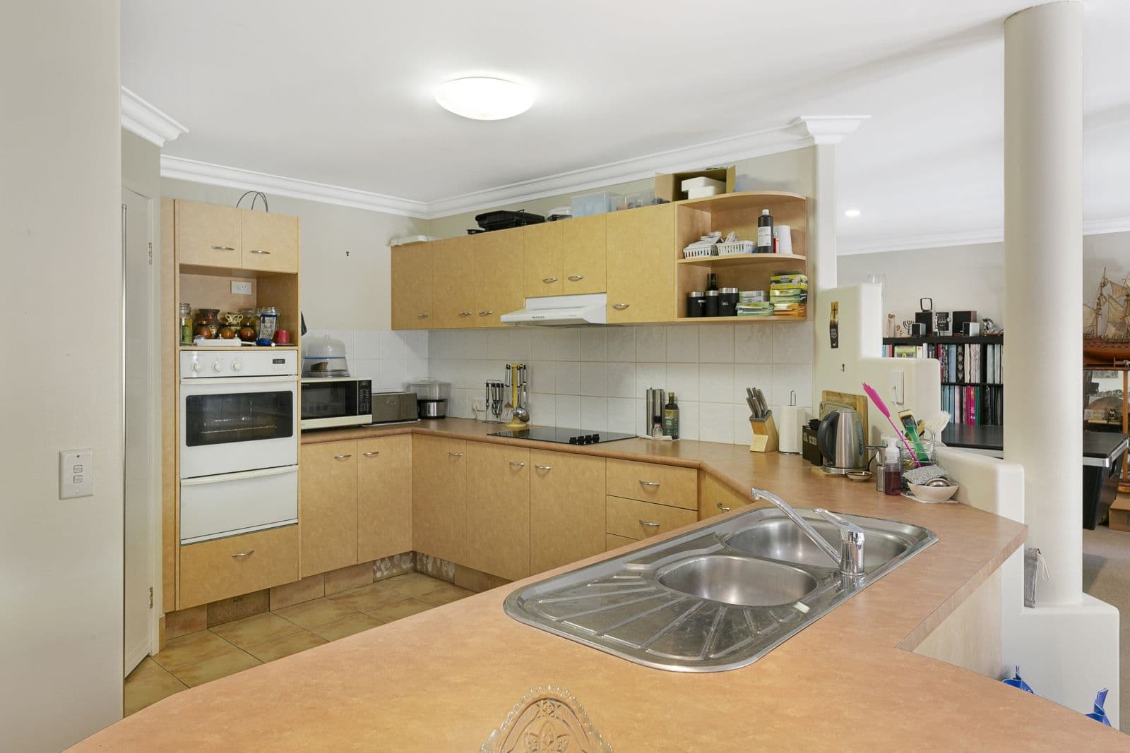 5 O'Brien Court, Arundel QLD 4214, Arundel - Thumbnail 4
