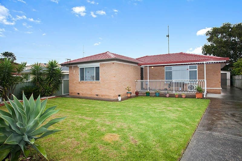 21 Beverley Avenue, WARILLA NSW 2528, Warilla - Image 1