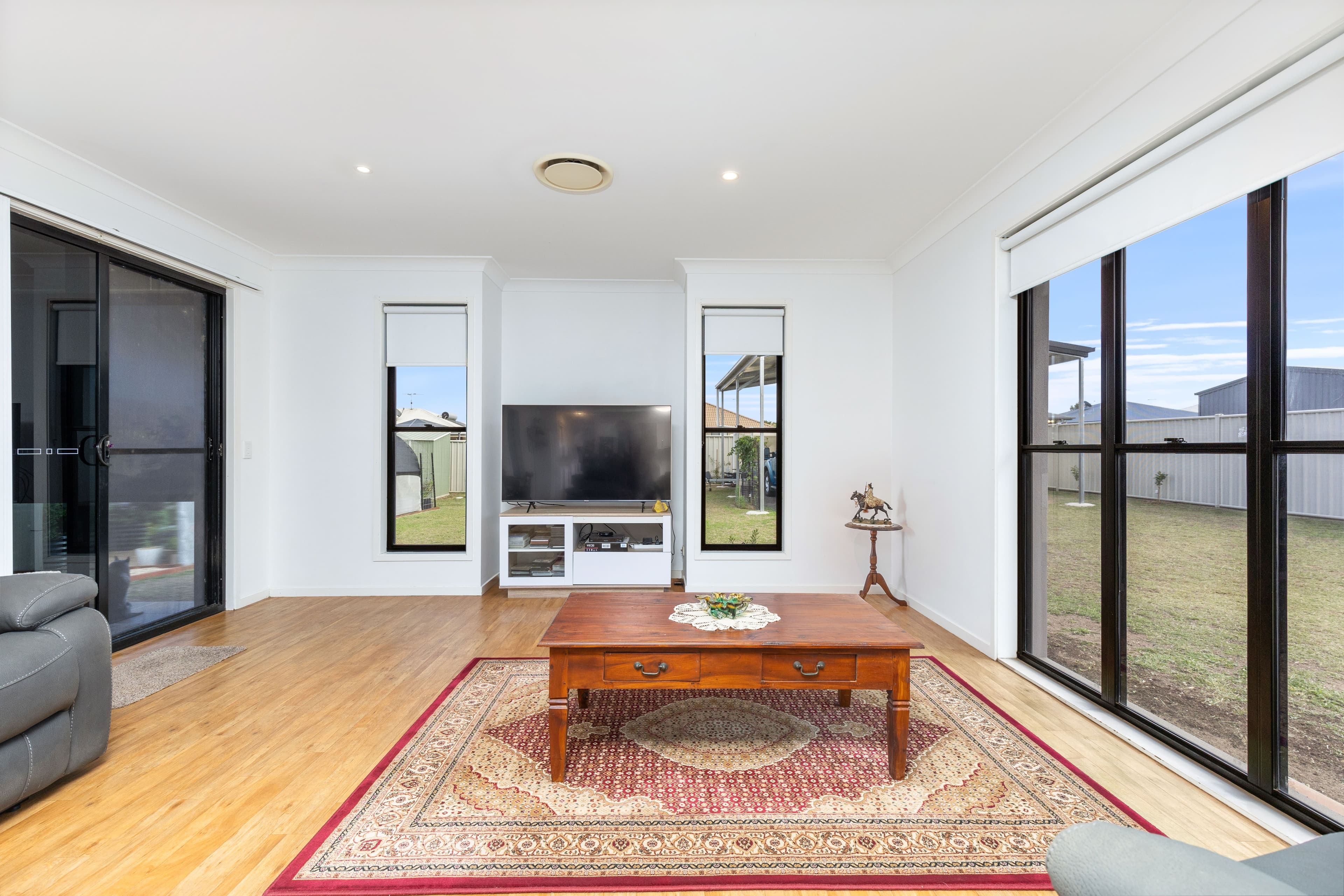 15 Desgrand Street, Emerald QLD 4720, Emerald - Thumbnail 5
