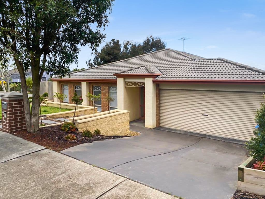 1 Max Drive, Berwick VIC 3806, Berwick - Thumbnail 2