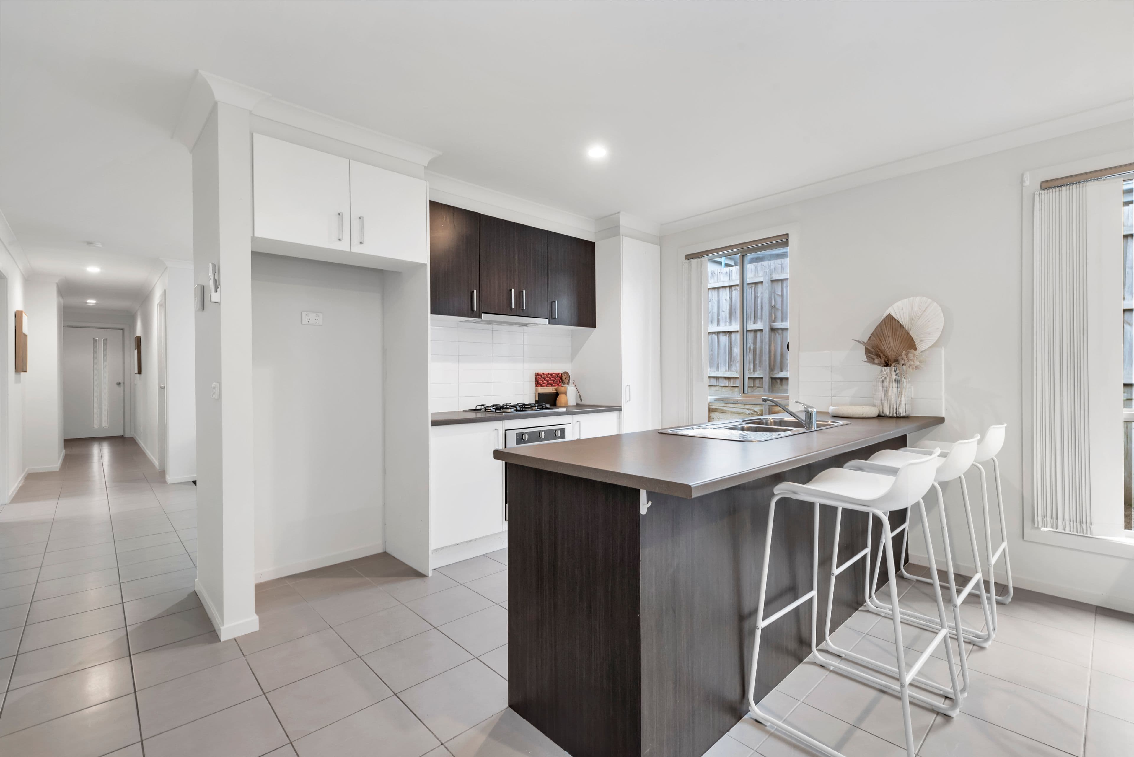 8 Alapont Close, Pakenham VIC 3810, Pakenham - Thumbnail 3