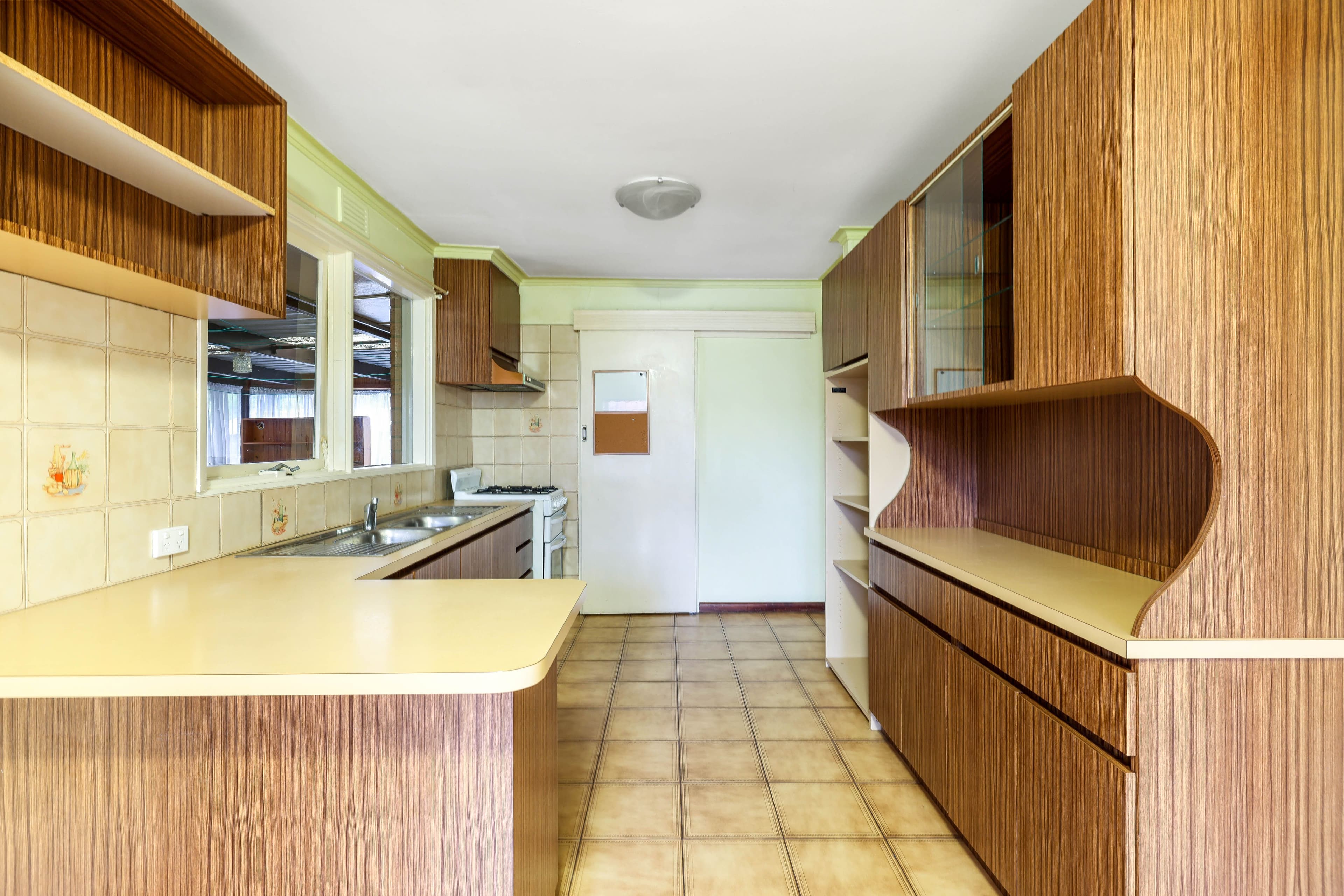 14 Epping Street, Hadfield VIC 3046, Hadfield - Thumbnail 3