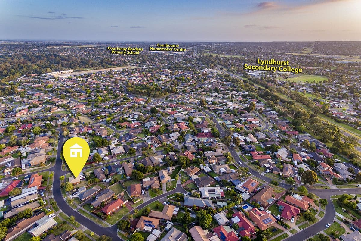 1 Balook Court, Cranbourne North VIC 3977, Cranbourne North - Thumbnail 2