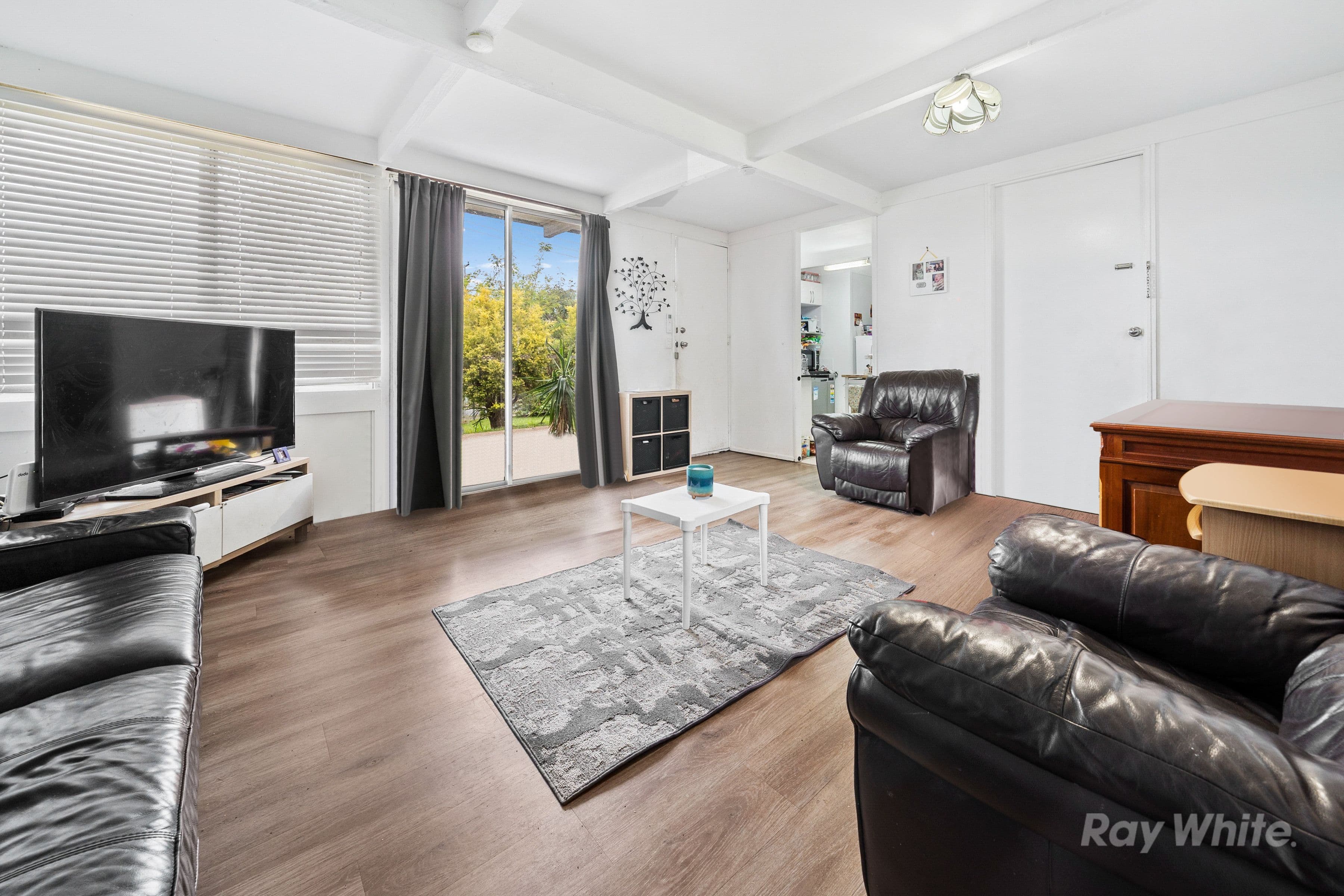 21 Karabil Street, Kingston QLD 4114, Kingston - Thumbnail 2