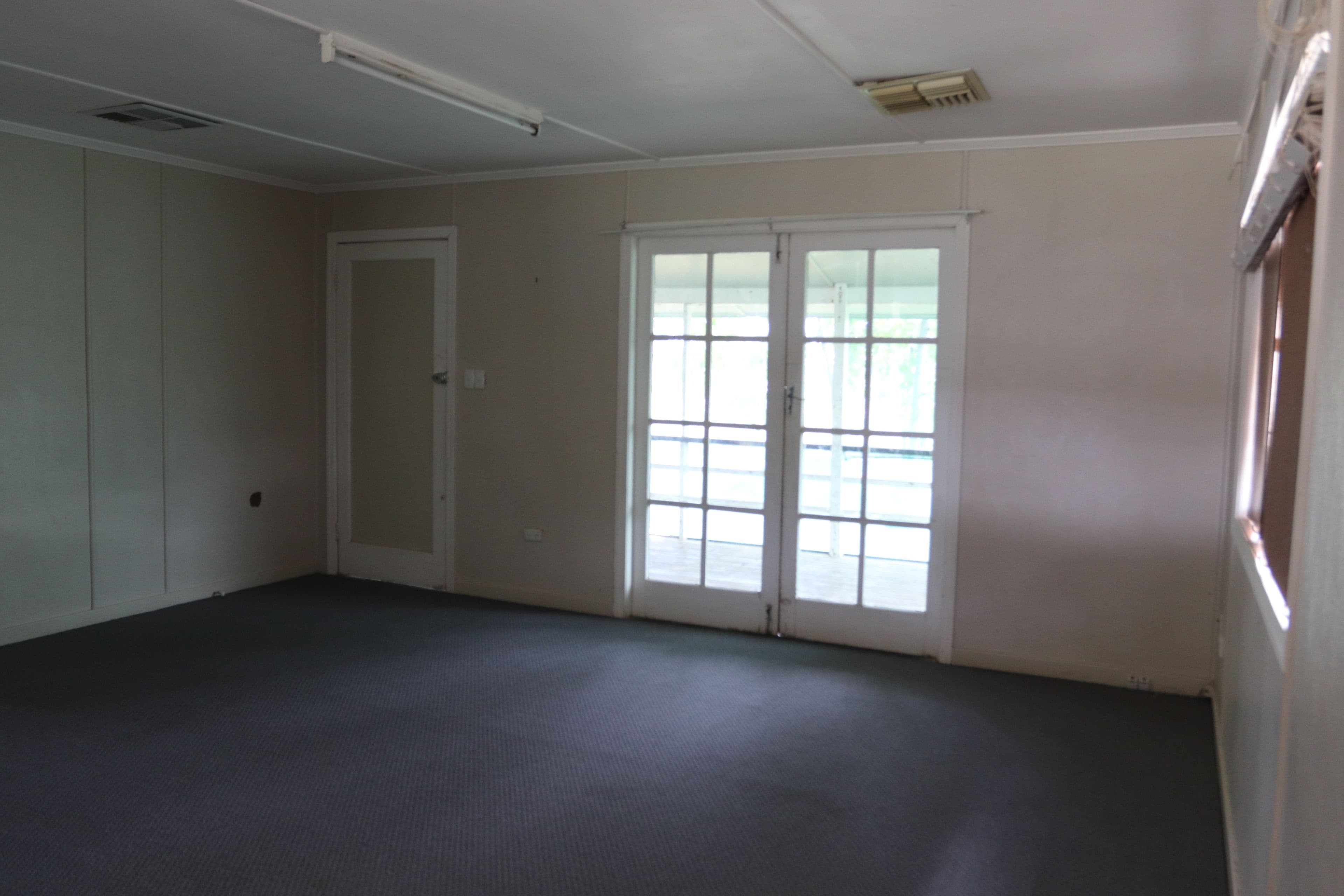 66 Little Parry Street, Charleville QLD 4470, Charleville - Thumbnail 2