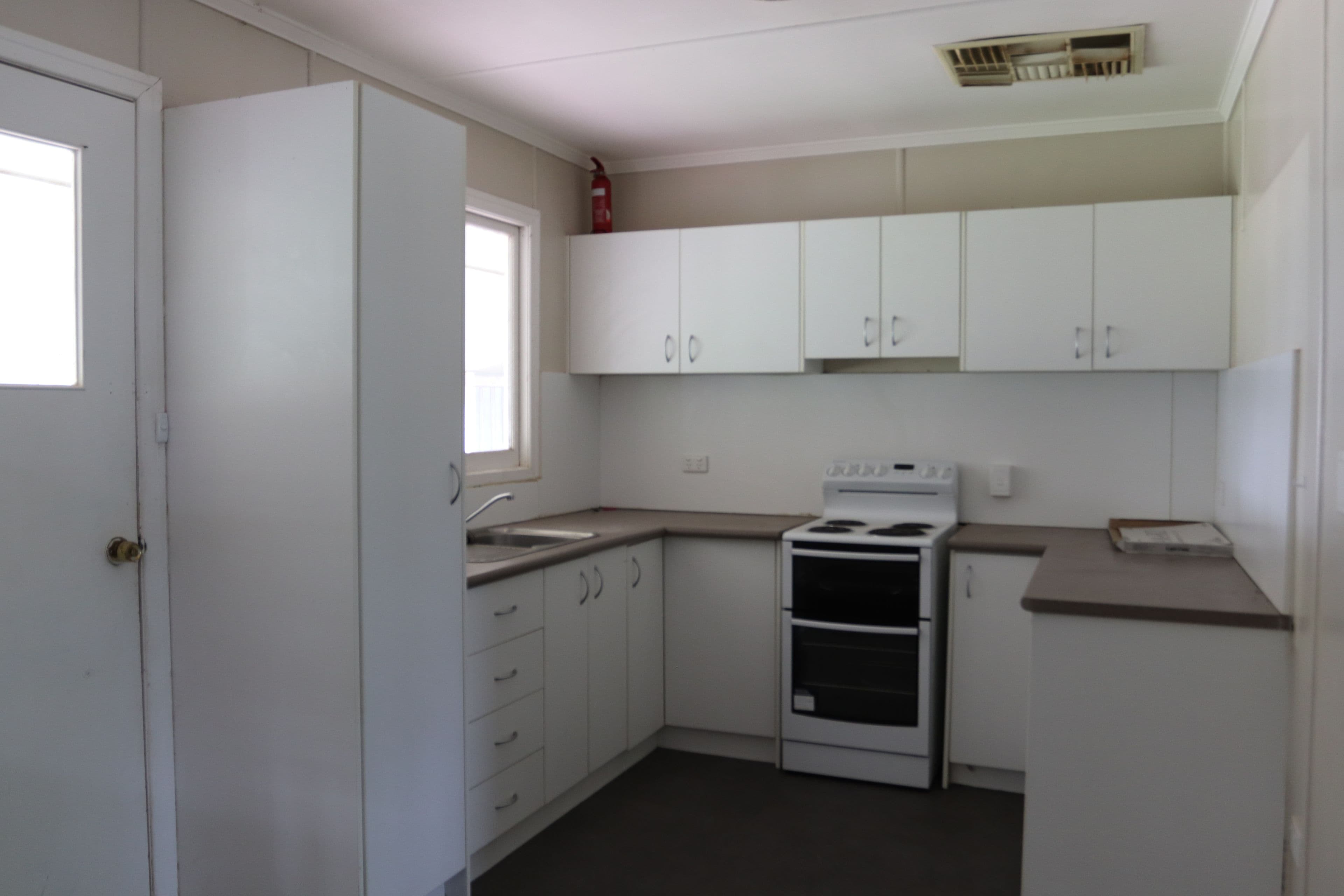 66 Little Parry Street, Charleville QLD 4470, Charleville - Thumbnail 4