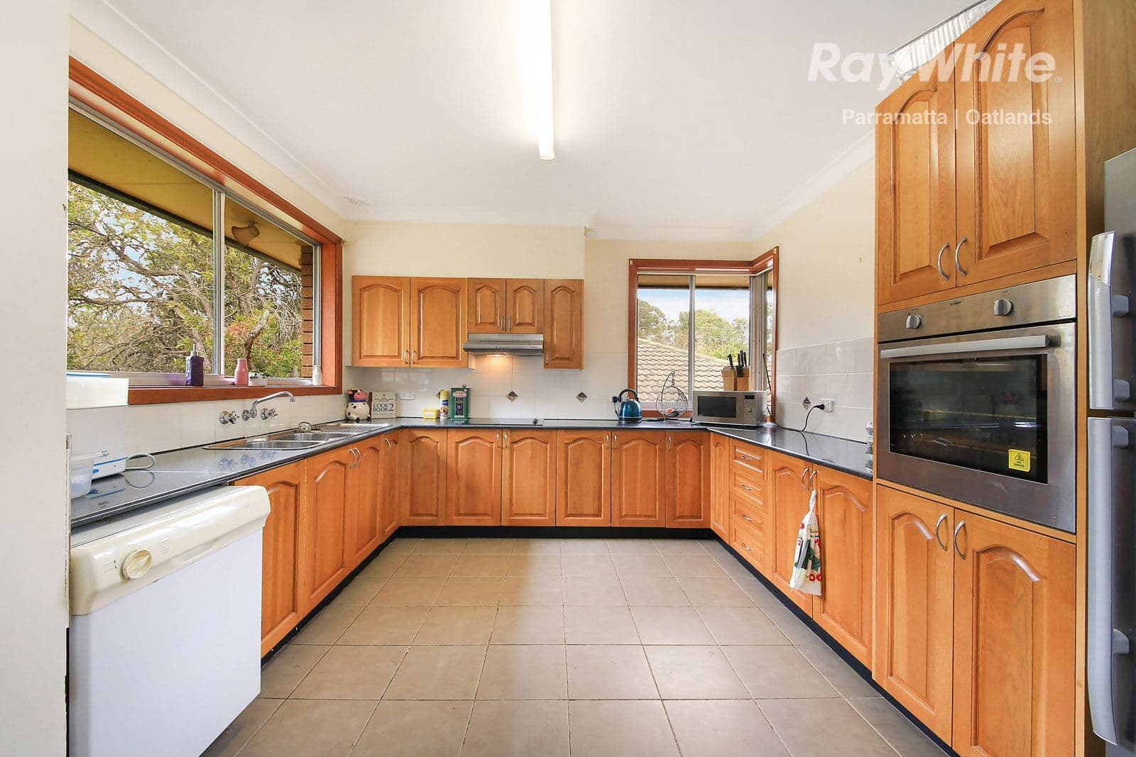 6 Kelvin Grove, Winston Hills - Thumbnail 6