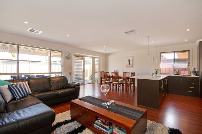 10 Victoria Parade, SEMAPHORE PARK SA 5019, Semaphore Park - Image 1