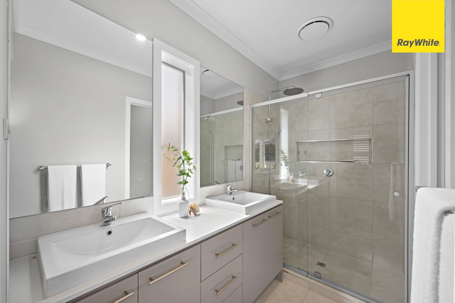 3 Cornish Road, THORNHILL PARK VIC 3335, Thornhill Park - Thumbnail 3