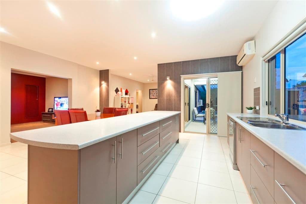 4 Indigo Street, REDLAND BAY QLD 4165, Redland Bay - Thumbnail 3