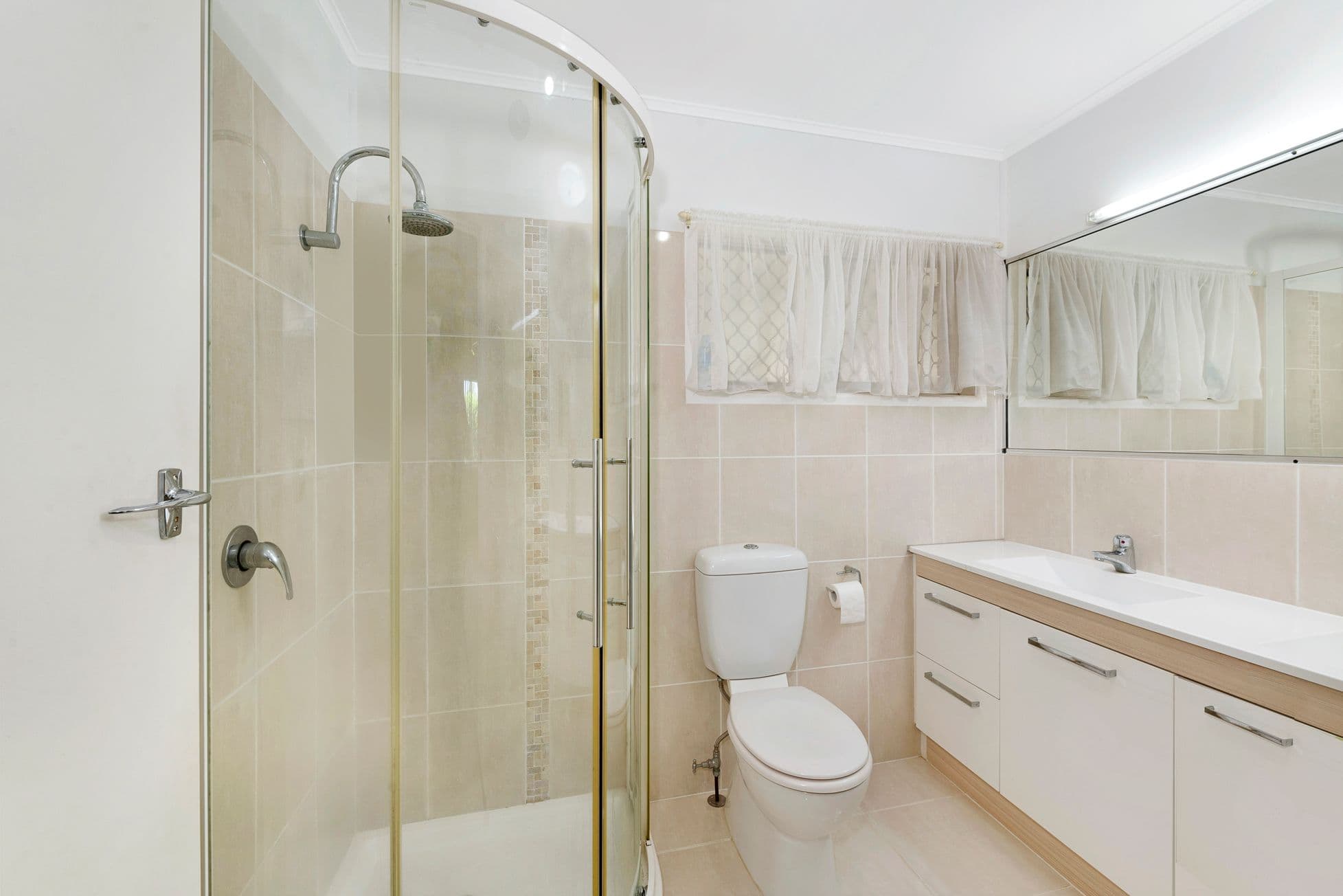29 Anderson Street, Avenell Heights QLD 4670, Avenell Heights - Thumbnail 3
