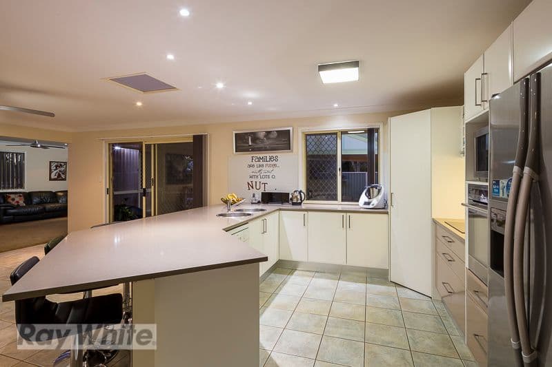4 Applecross Close, Victoria Point QLD 4165, Victoria Point - Thumbnail 2