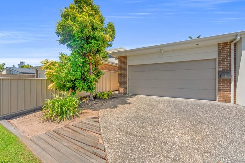 13 Hollywell Road, Biggera Waters - Thumbnail 2