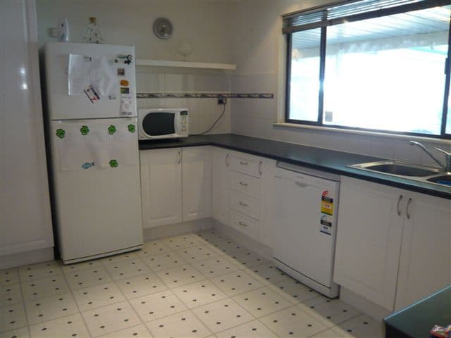 16 Parry Road, Eltham North, Eltham North - Thumbnail 4