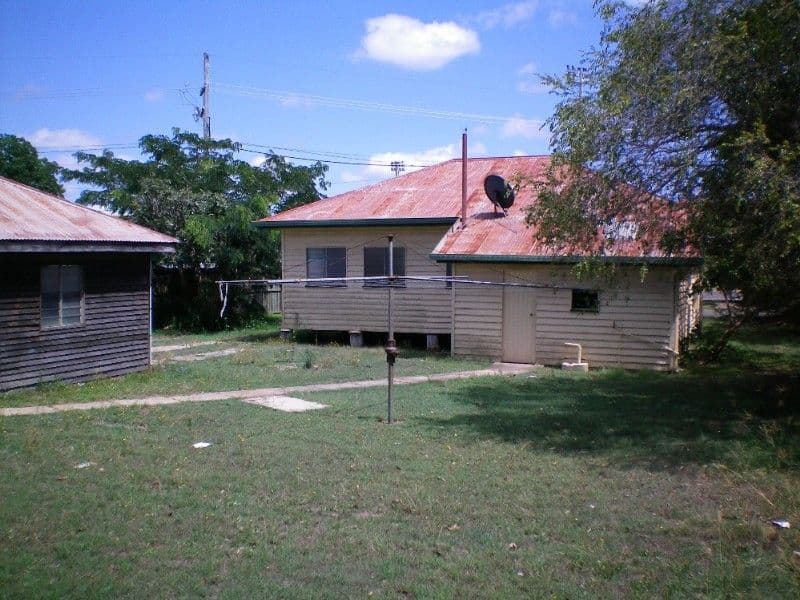 120 Electra Street, BUNDABERG WEST QLD 4670, Bundaberg West - Thumbnail 2