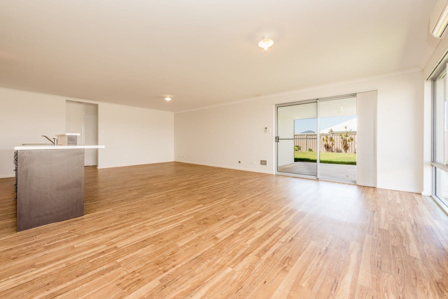 16 Topsail Street, Drummond Cove WA 6532, Drummond Cove - Thumbnail 4