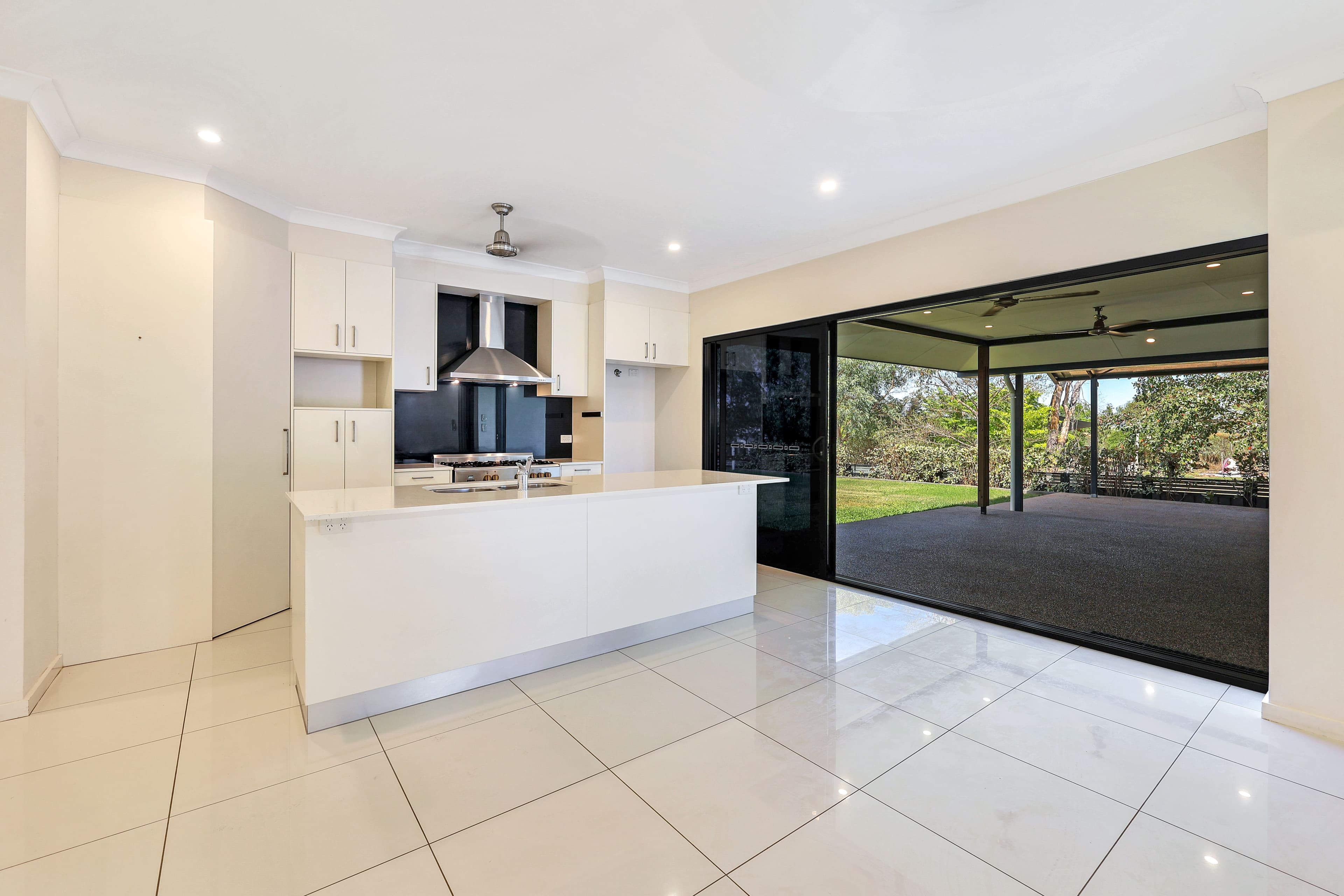 30 Hawker Street, Zuccoli NT 0832, Zuccoli - Thumbnail 2