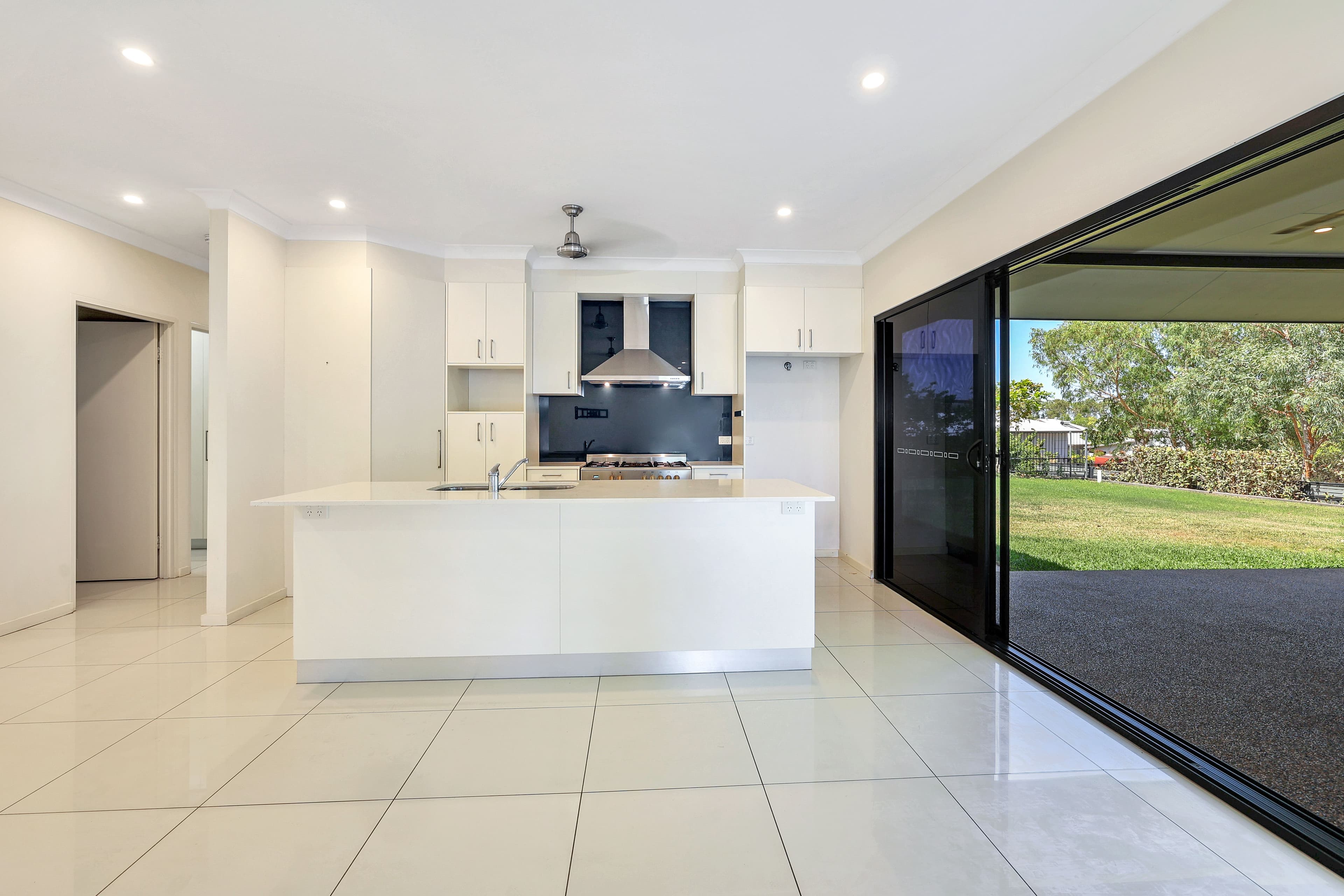 30 Hawker Street, Zuccoli NT 0832, Zuccoli - Thumbnail 5