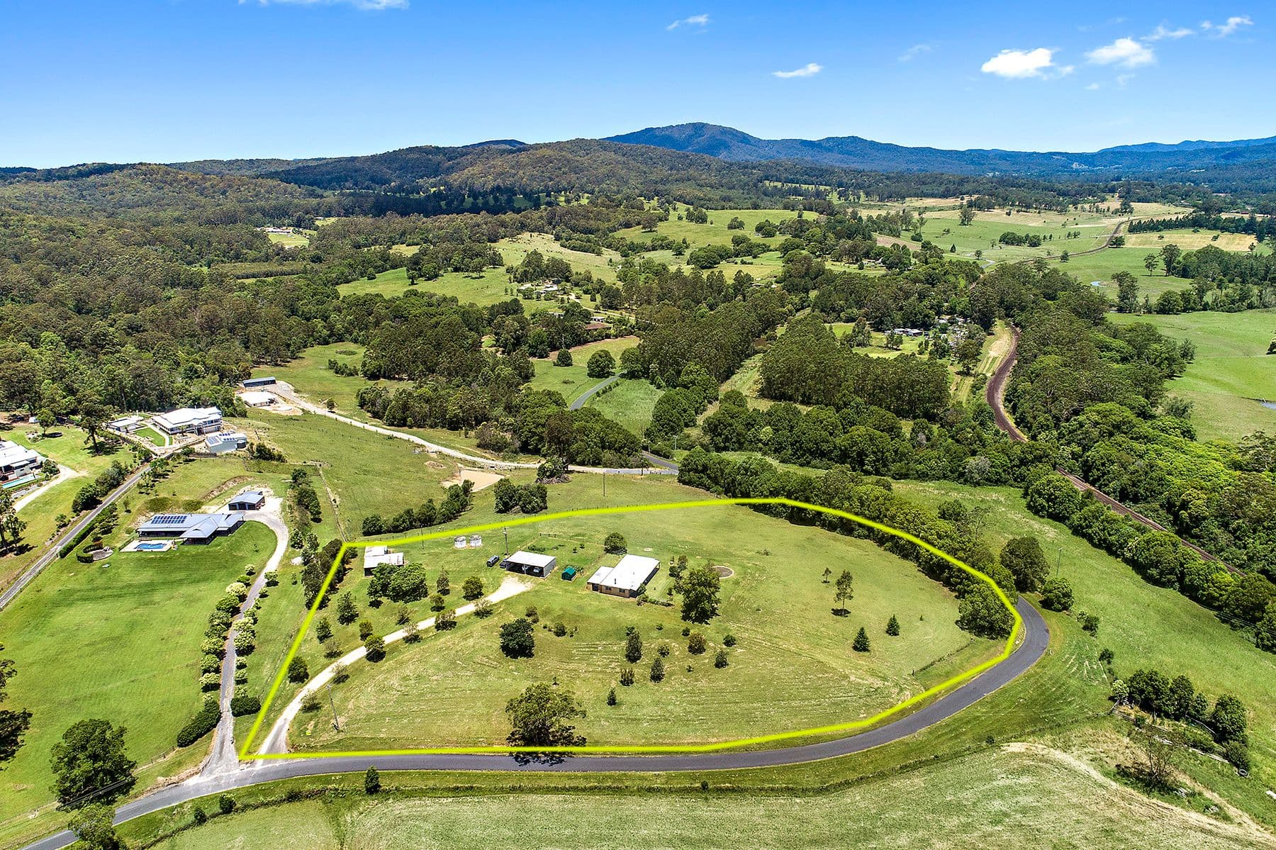 927 East Bank Road, Nana Glen - Thumbnail 2