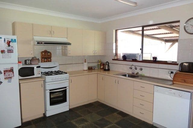 2 Cooper Grove, ULLADULLA NSW 2539, Ulladulla - Thumbnail 2