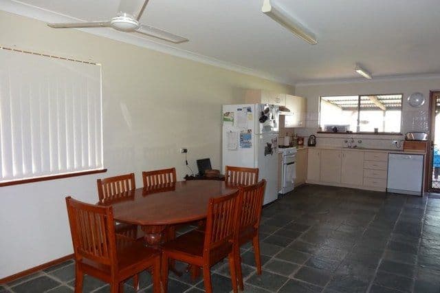 2 Cooper Grove, ULLADULLA NSW 2539, Ulladulla - Thumbnail 3