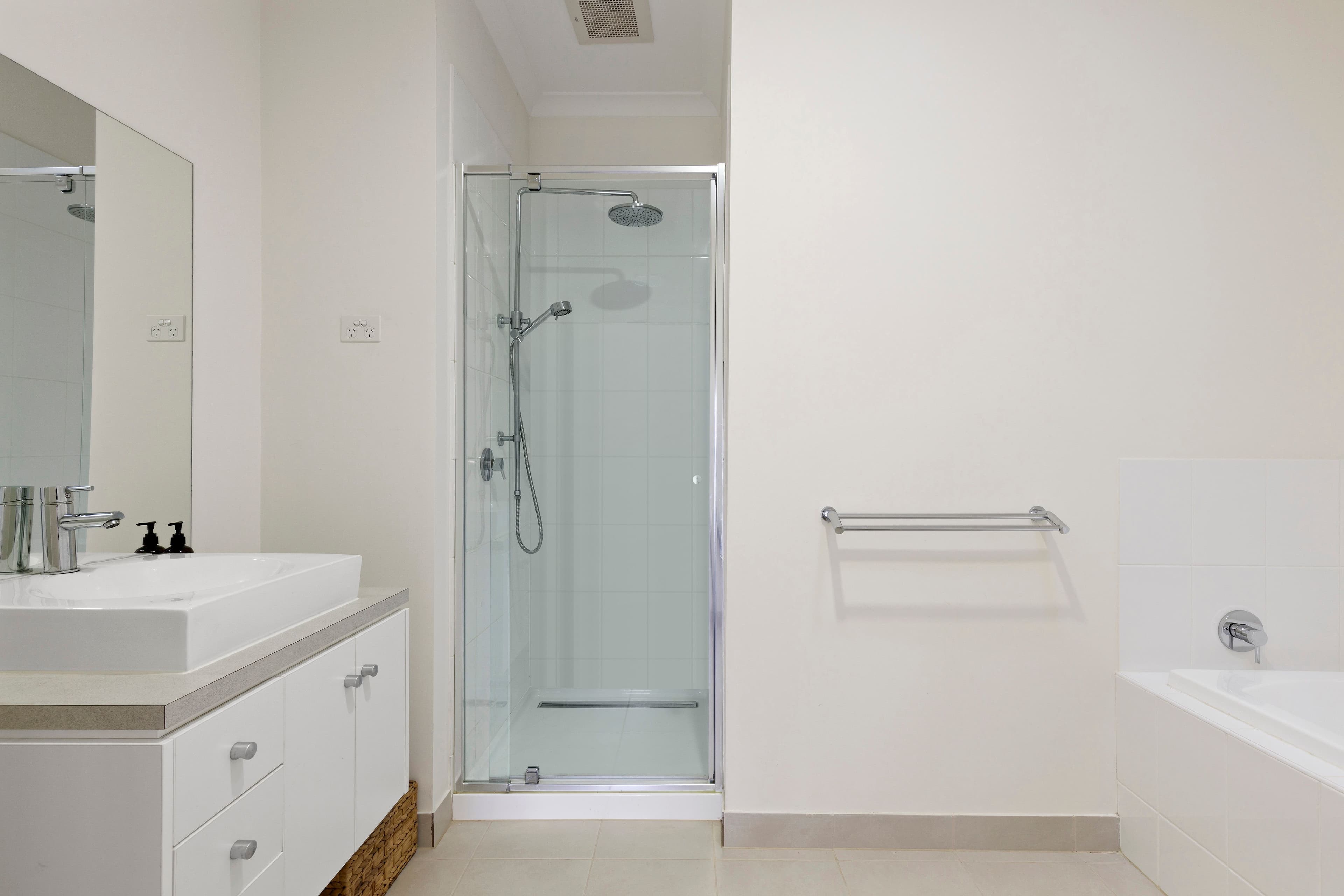 24 Carney Street, Lalor VIC 3075, Lalor - Thumbnail 6