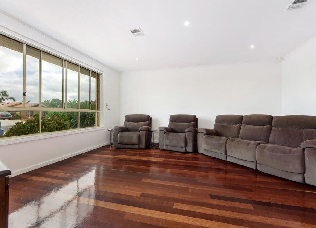 27 Frost Drive, Delahey VIC 3037, Delahey - Thumbnail 2