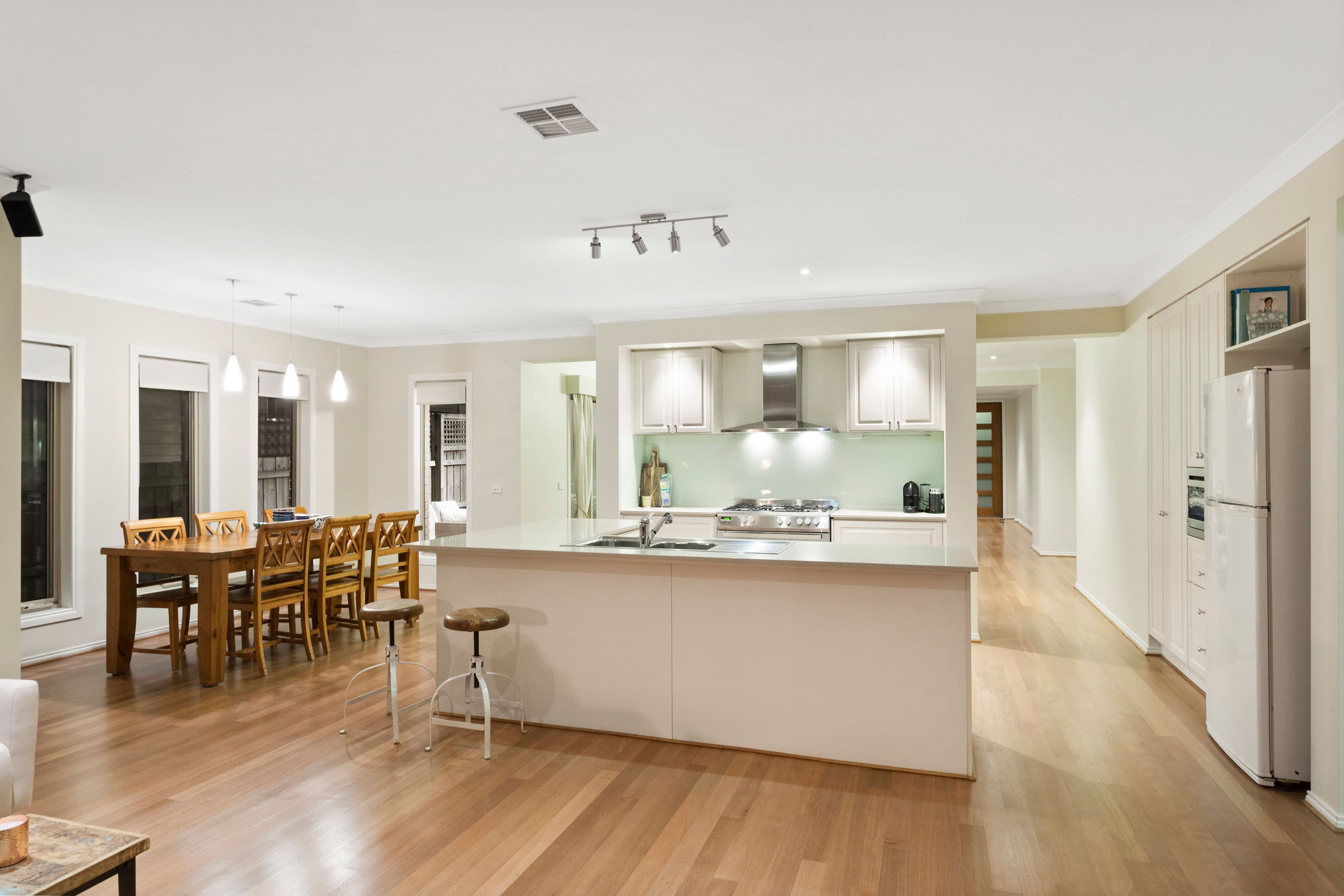 27 Rob Roy Road, Malvern East VIC 3145, Malvern East - Thumbnail 2