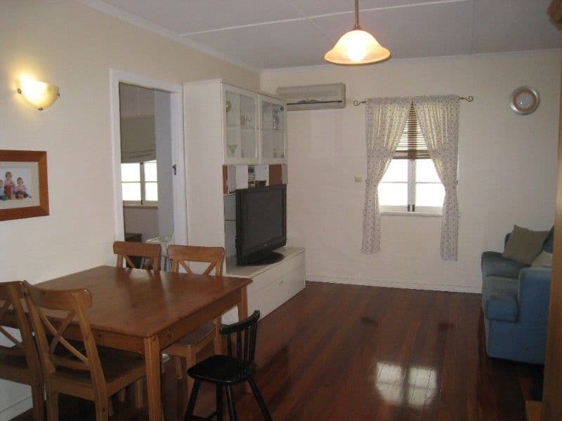 64 Gatton Street, MOUNT GRAVATT EAST QLD 4122, Mount Gravatt East - Thumbnail 2