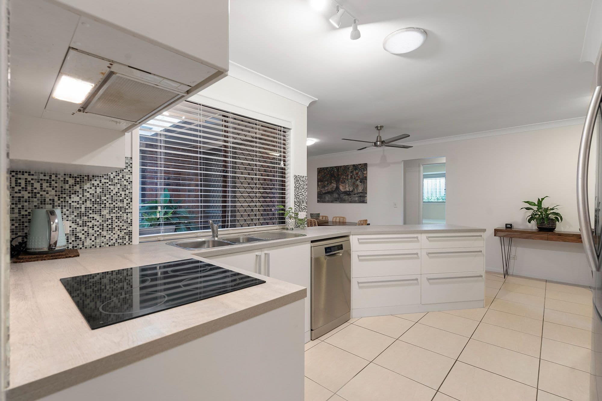 12 Leru Street, Mansfield QLD 4122, Mansfield - Thumbnail 7