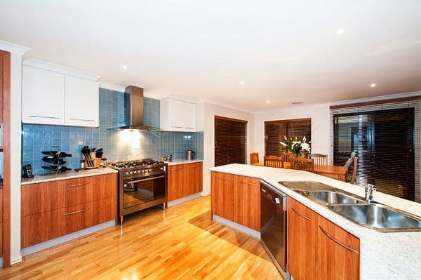 13 Nolan Close, BUNDOORA VIC 3083, Bundoora - Thumbnail 6