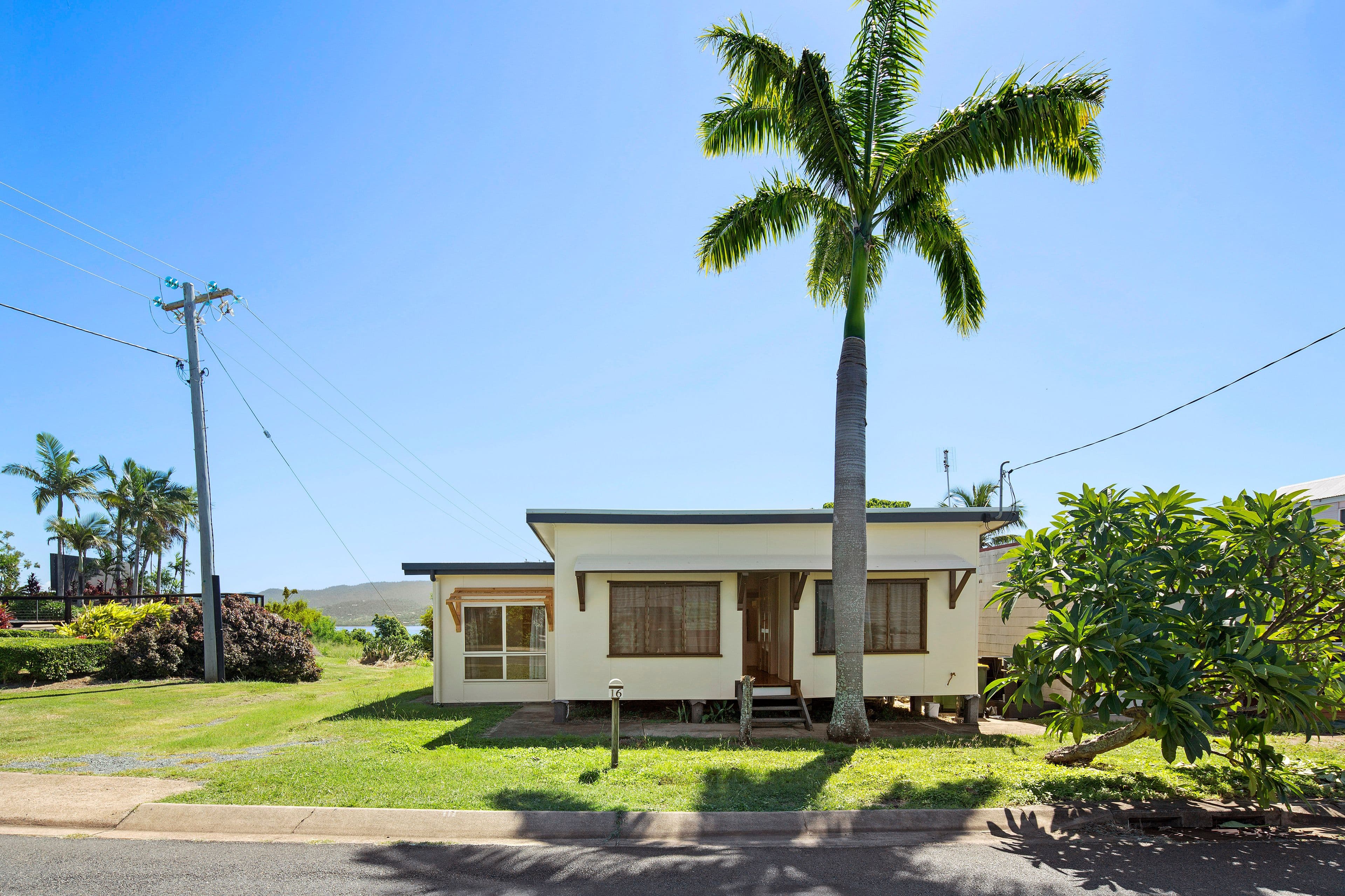 16 Summit Avenue, Airlie Beach QLD 4802, Airlie Beach - Thumbnail 6