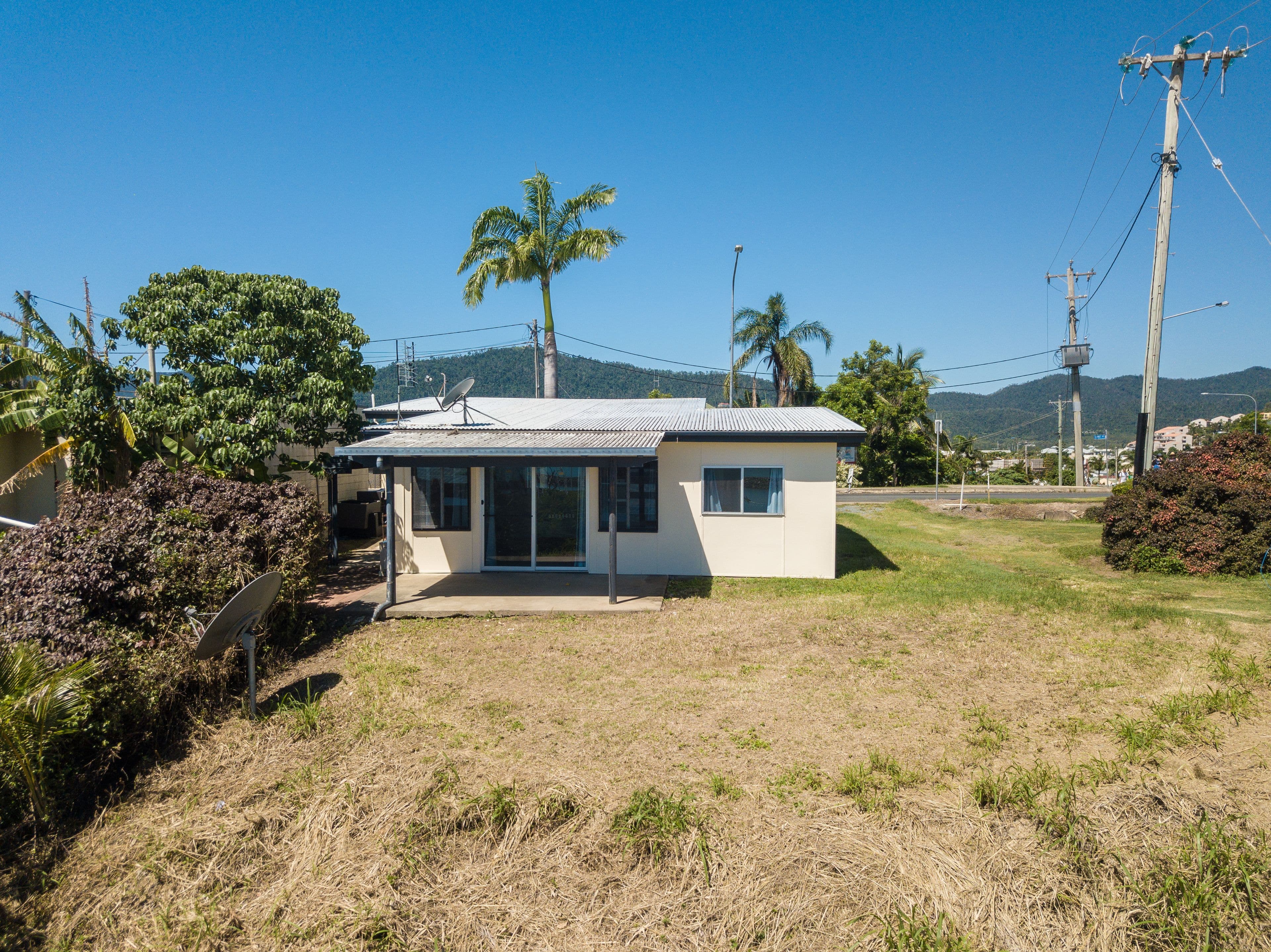 16 Summit Avenue, Airlie Beach QLD 4802, Airlie Beach - Thumbnail 7