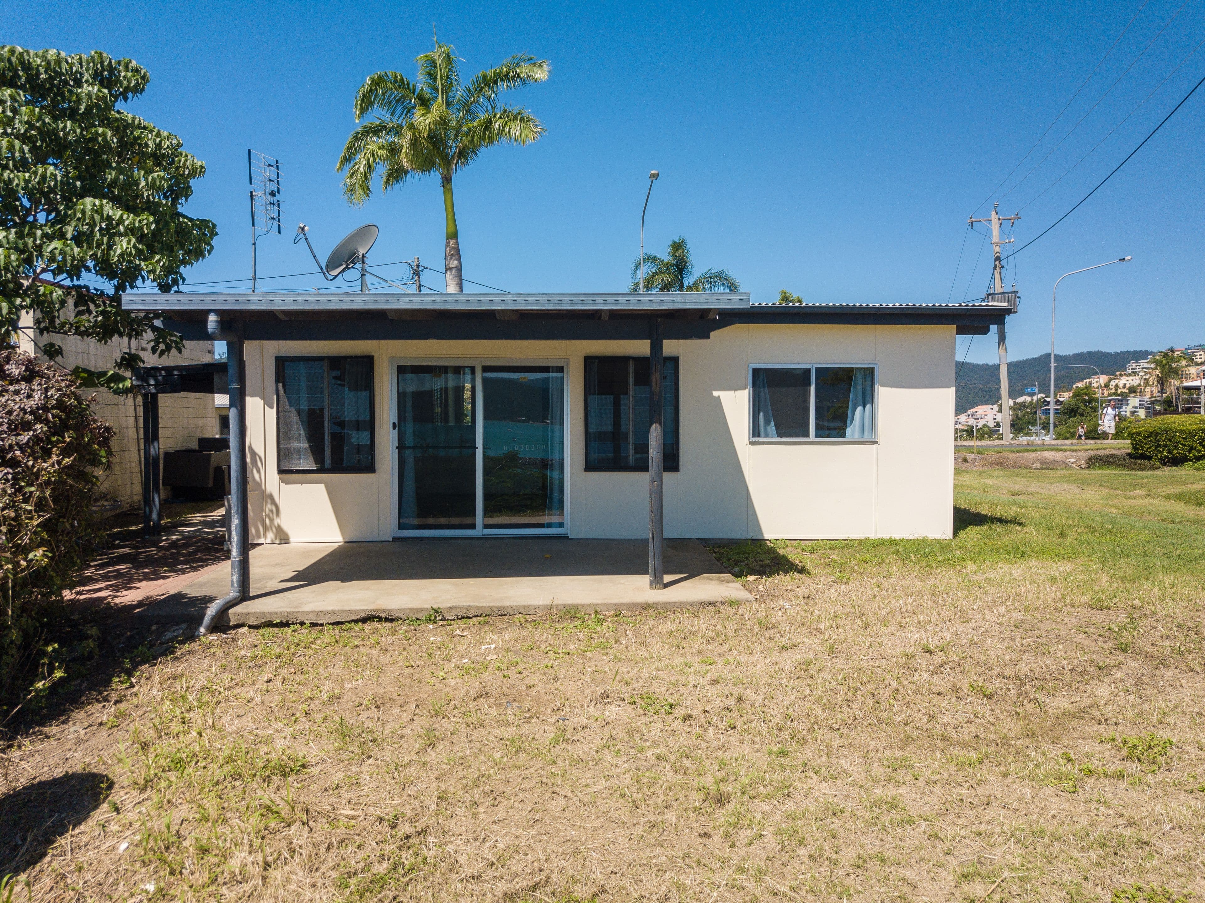 16 Summit Avenue, Airlie Beach QLD 4802, Airlie Beach - Thumbnail 8