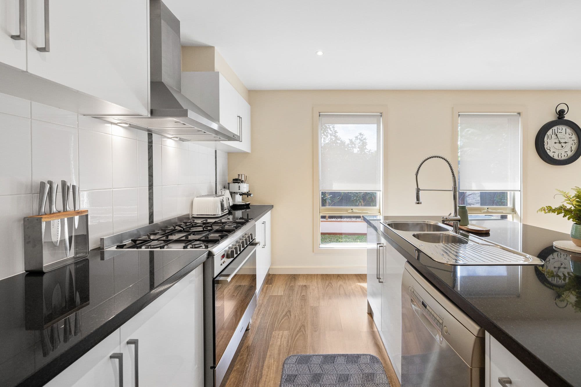 6A McKenzie Crescent, Hoppers Crossing VIC 3029, Hoppers Crossing - Thumbnail 5
