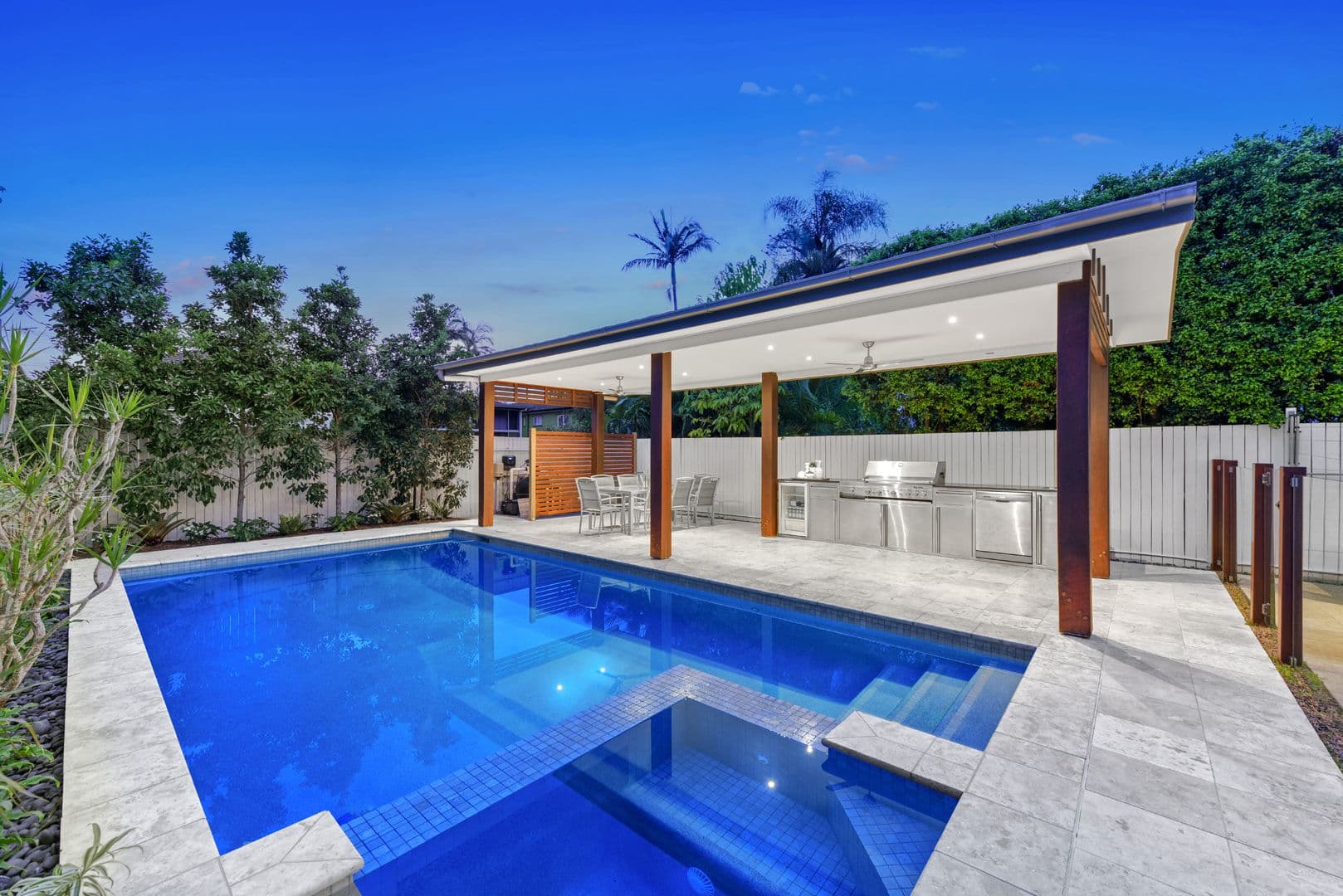 18 Gordon Street, Hendra QLD 4011, Hendra - Thumbnail 2