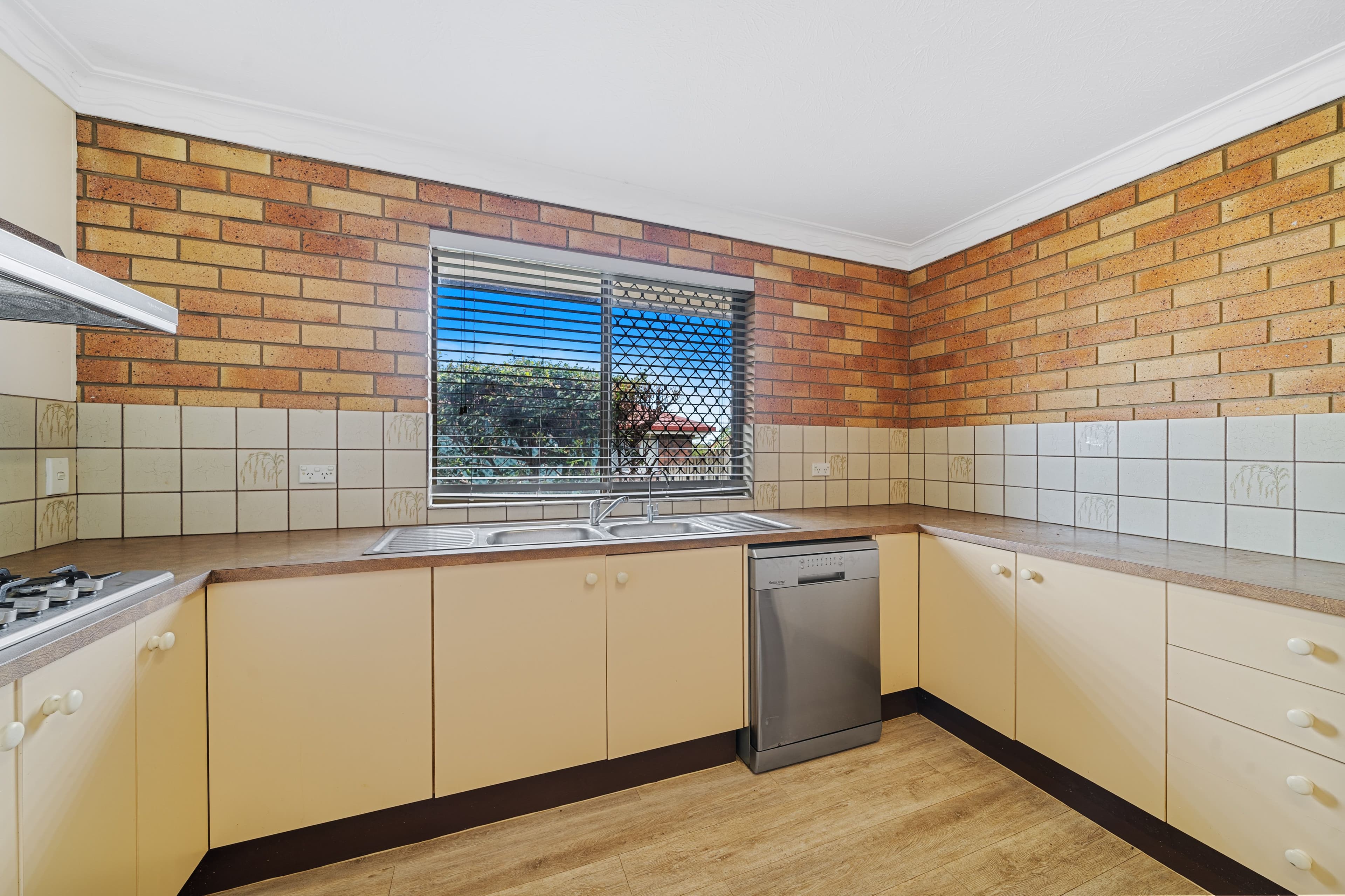 8 Heysen Court, Collingwood Park QLD 4301, Collingwood Park - Thumbnail 4
