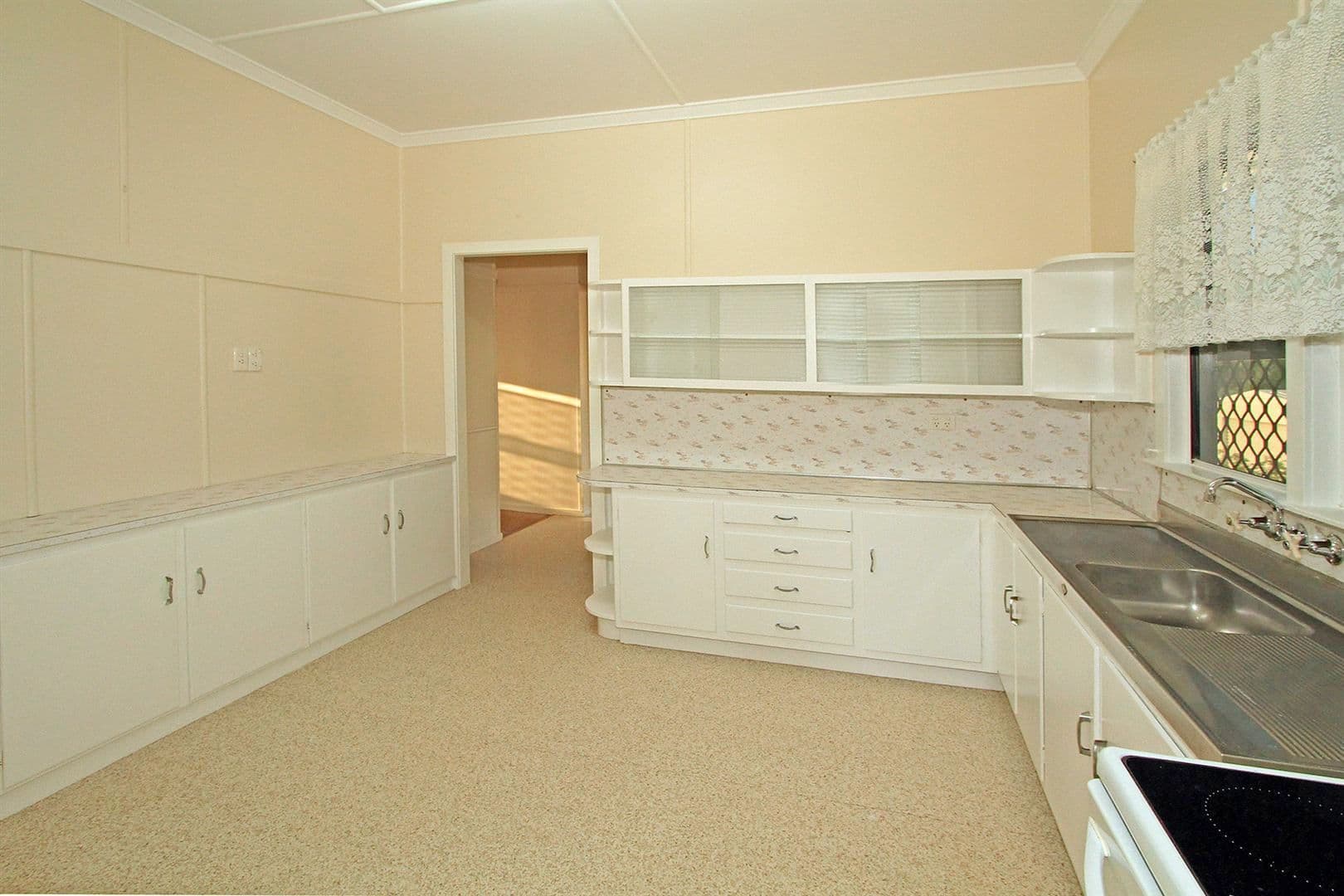 90 Tomkins Street, BERSERKER QLD 4701, Berserker - Thumbnail 2