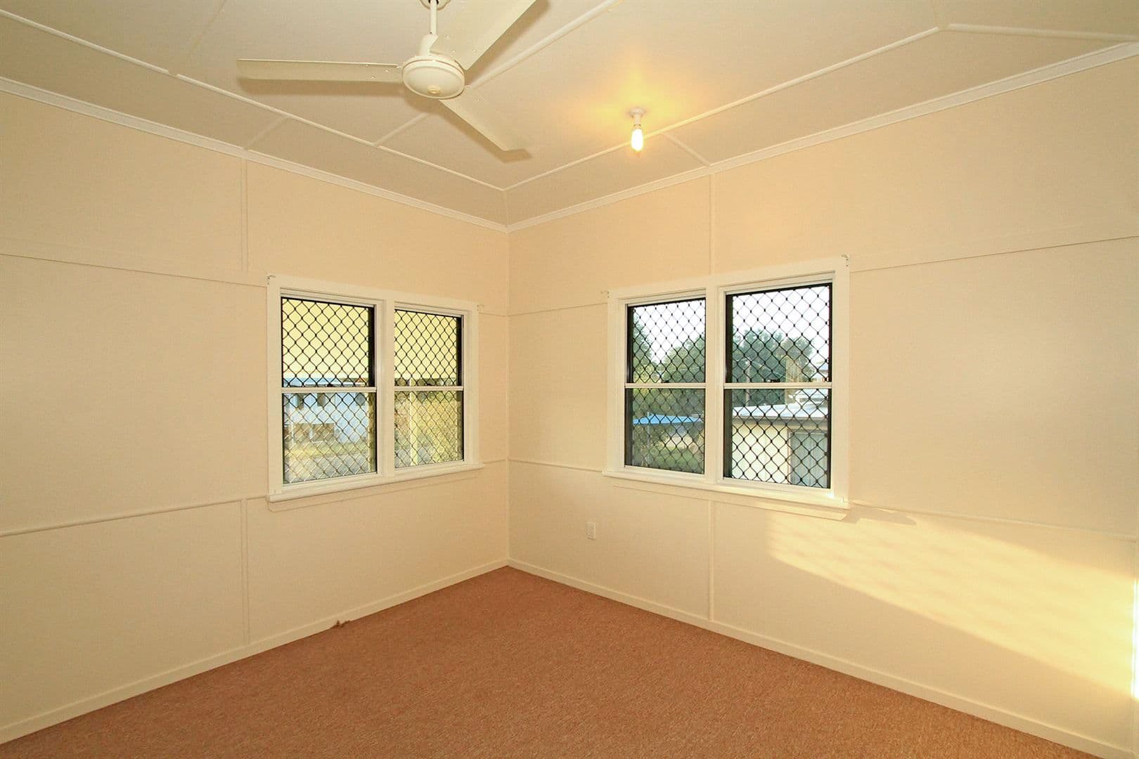 90 Tomkins Street, BERSERKER QLD 4701, Berserker - Thumbnail 8