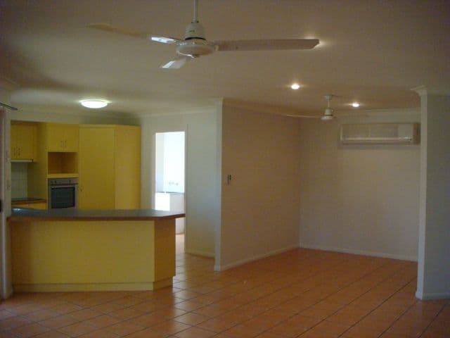 8 Etwell Court, WALKERSTON QLD 4751, Walkerston - Thumbnail 3