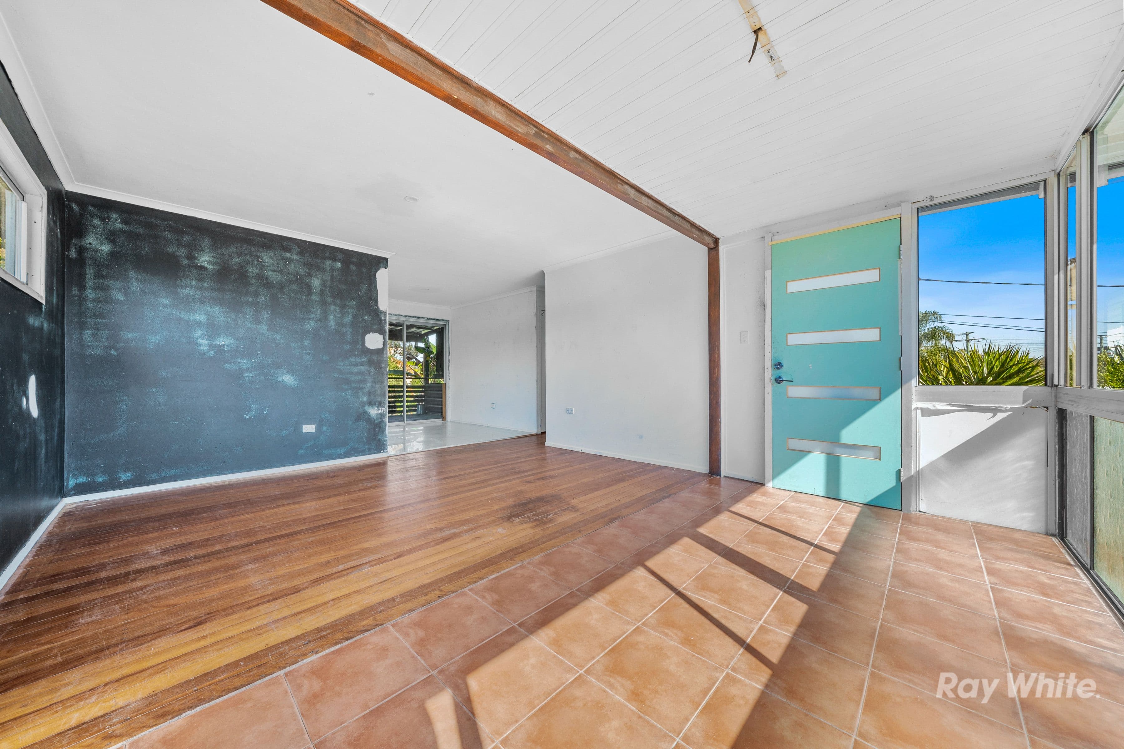 202 Juers Street, Kingston QLD 4114, Kingston - Thumbnail 2
